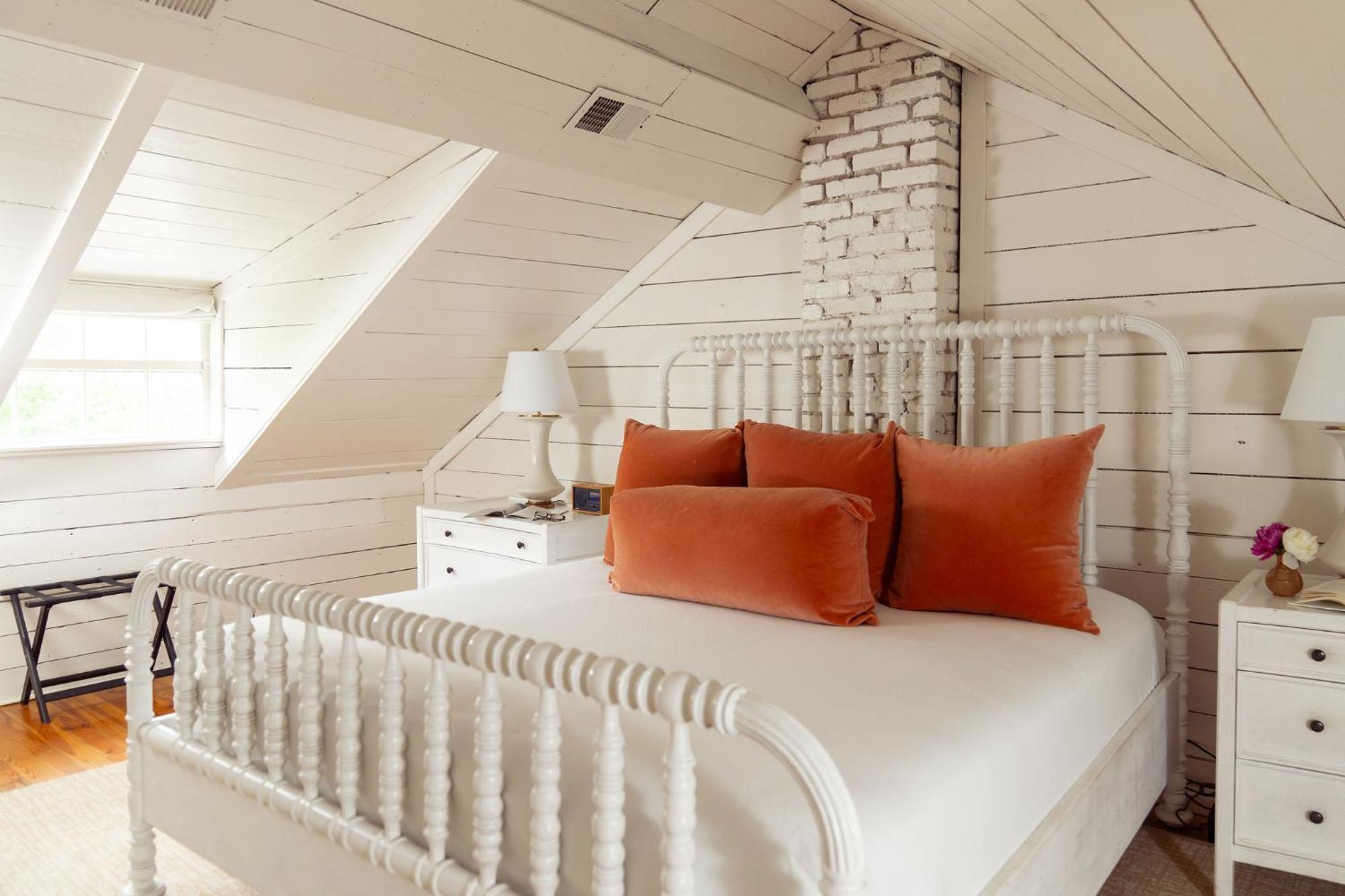 Hotel The Clifton Charlottesville Esterno foto