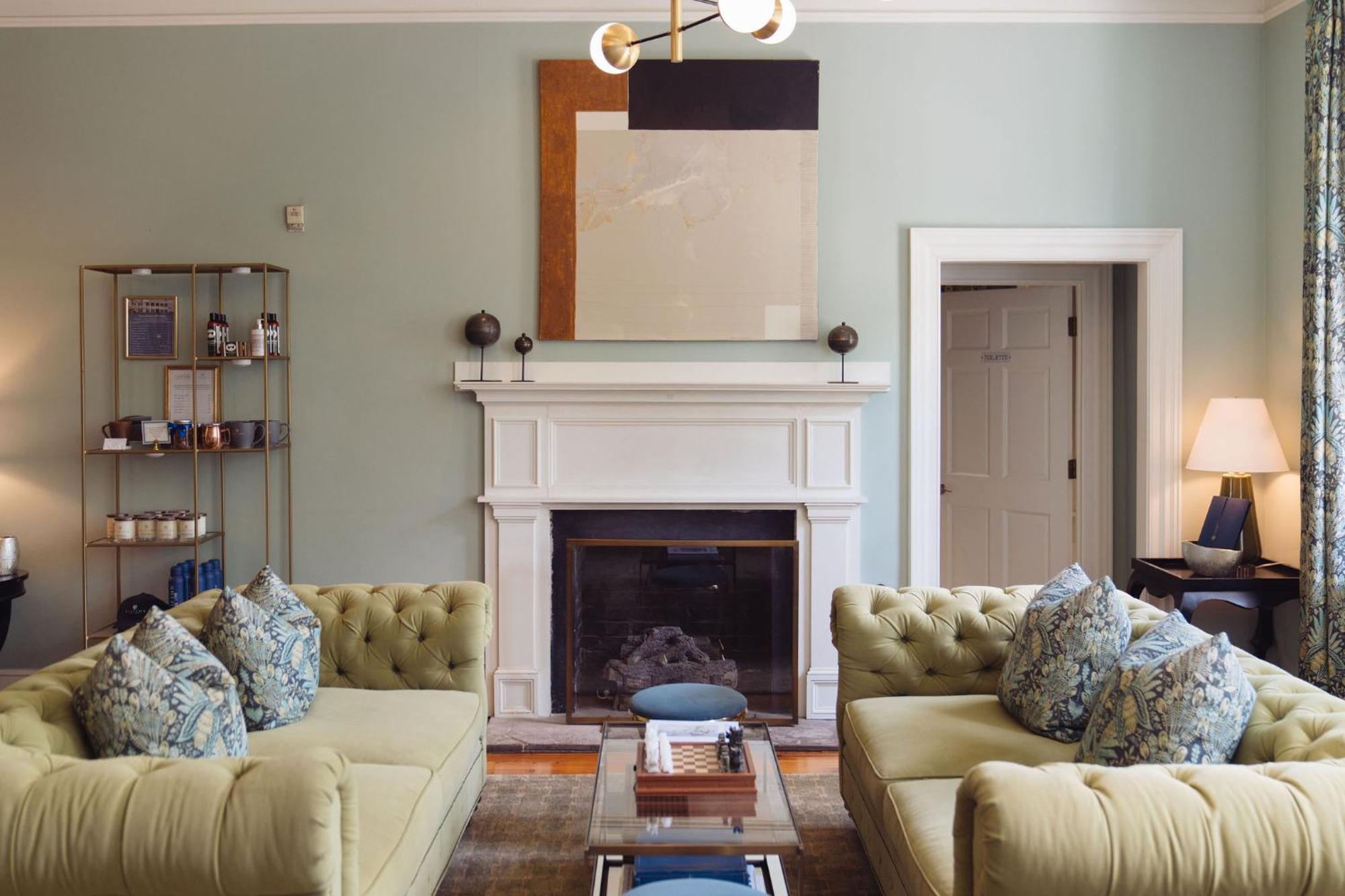 Hotel The Clifton Charlottesville Esterno foto