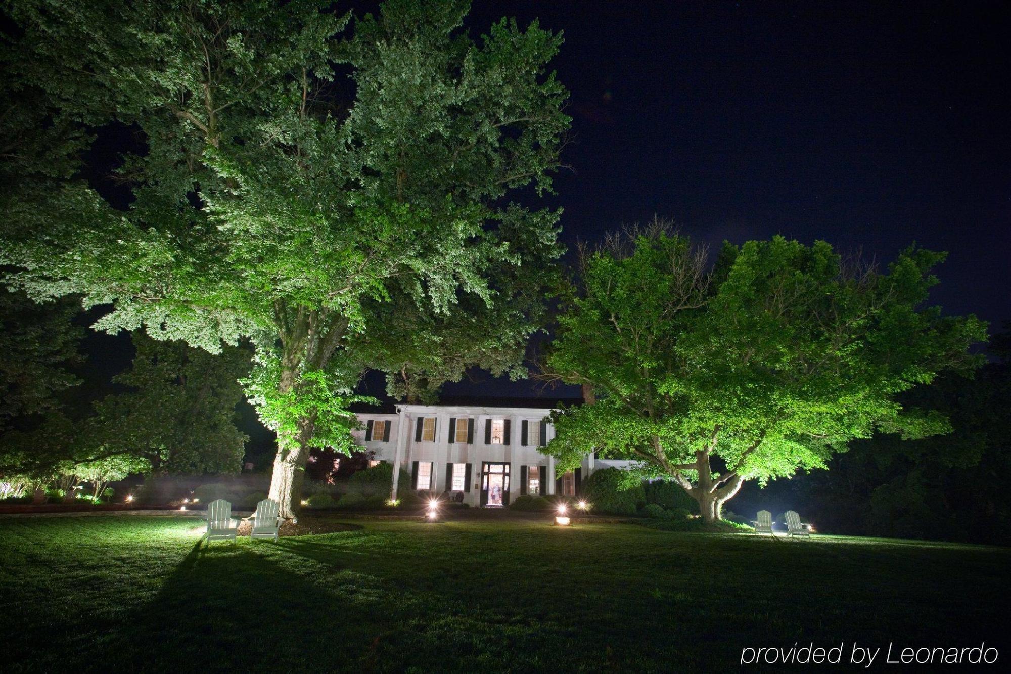 Hotel The Clifton Charlottesville Esterno foto