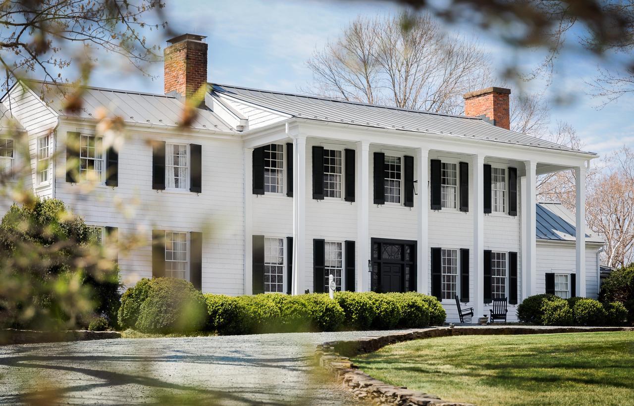 Hotel The Clifton Charlottesville Esterno foto