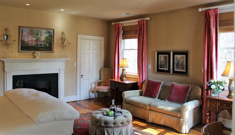 Hotel The Clifton Charlottesville Esterno foto